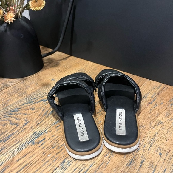 STEVE MADDEN – Black Quilted Slide Sandals – Size 8 - Picture 5 of 8